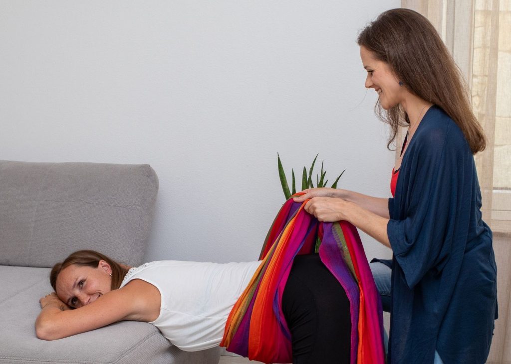 Doula Andrea Leutgöb Schwangere Rebozo